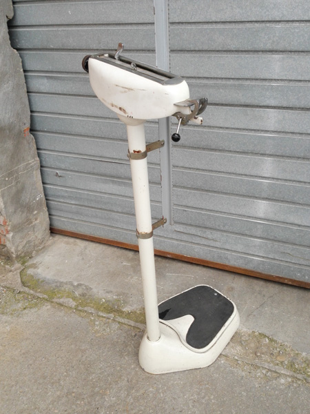 balanza a_o say_n peso altura farmacia metal 217x33x48 1u